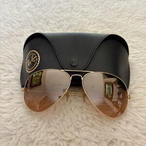 Ray-Ban Gold Frame Unisex Sunglasses with Light Brown Lenses w/ Case